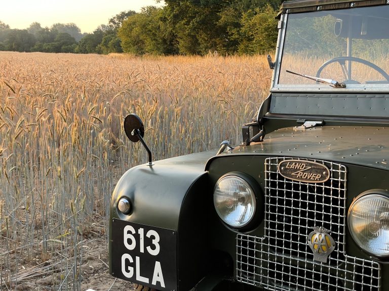 Land-Rover Series 1 80″ with hand painted number plates